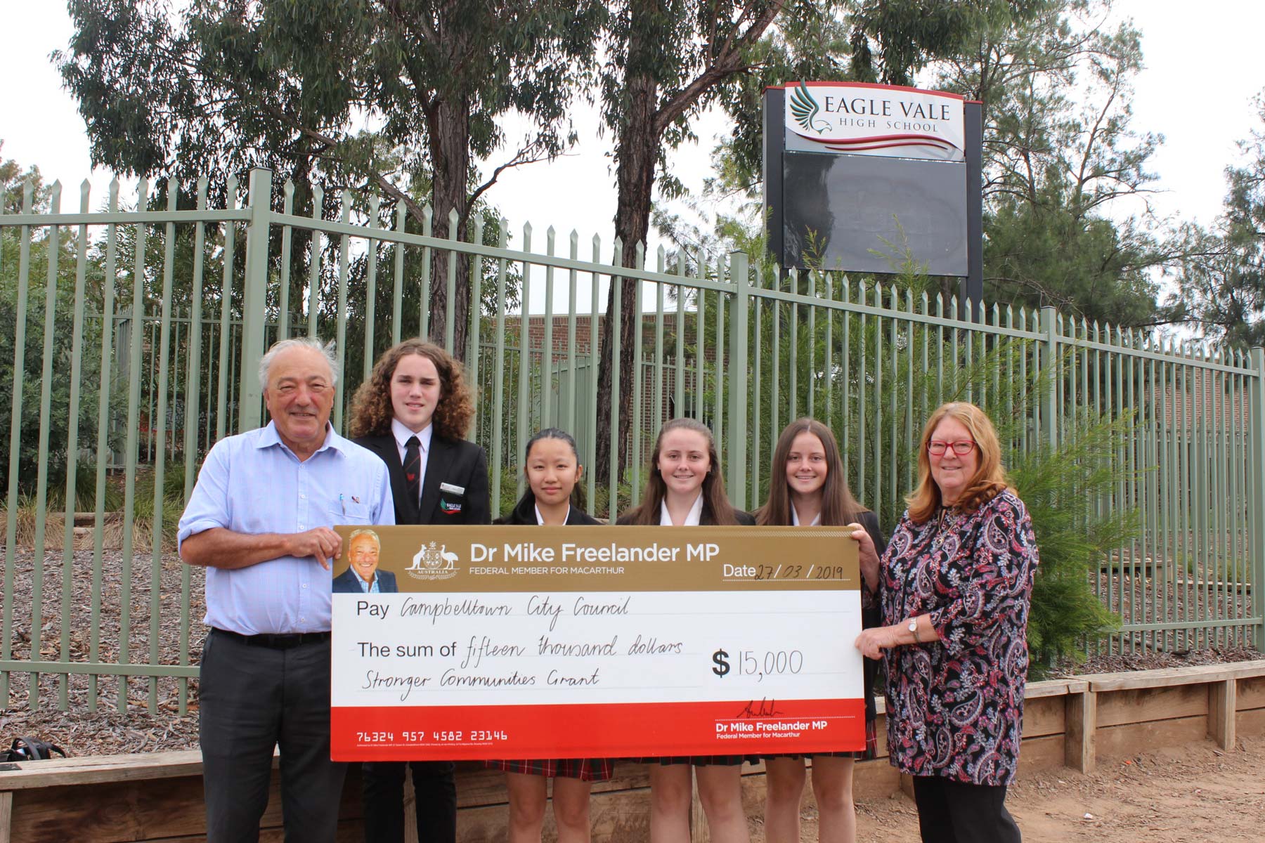Dr Freelander Secures $15,000 for Landscaping in front of Eagle Vale High School Main Image